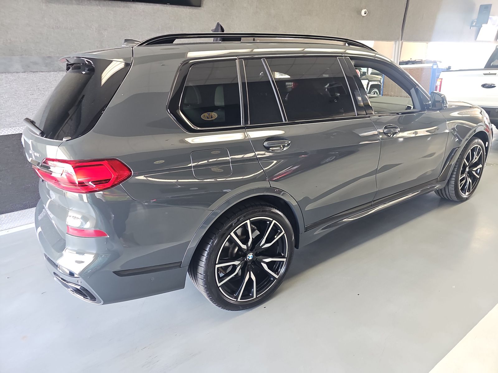 2022 BMW X7 xDrive40i AWD