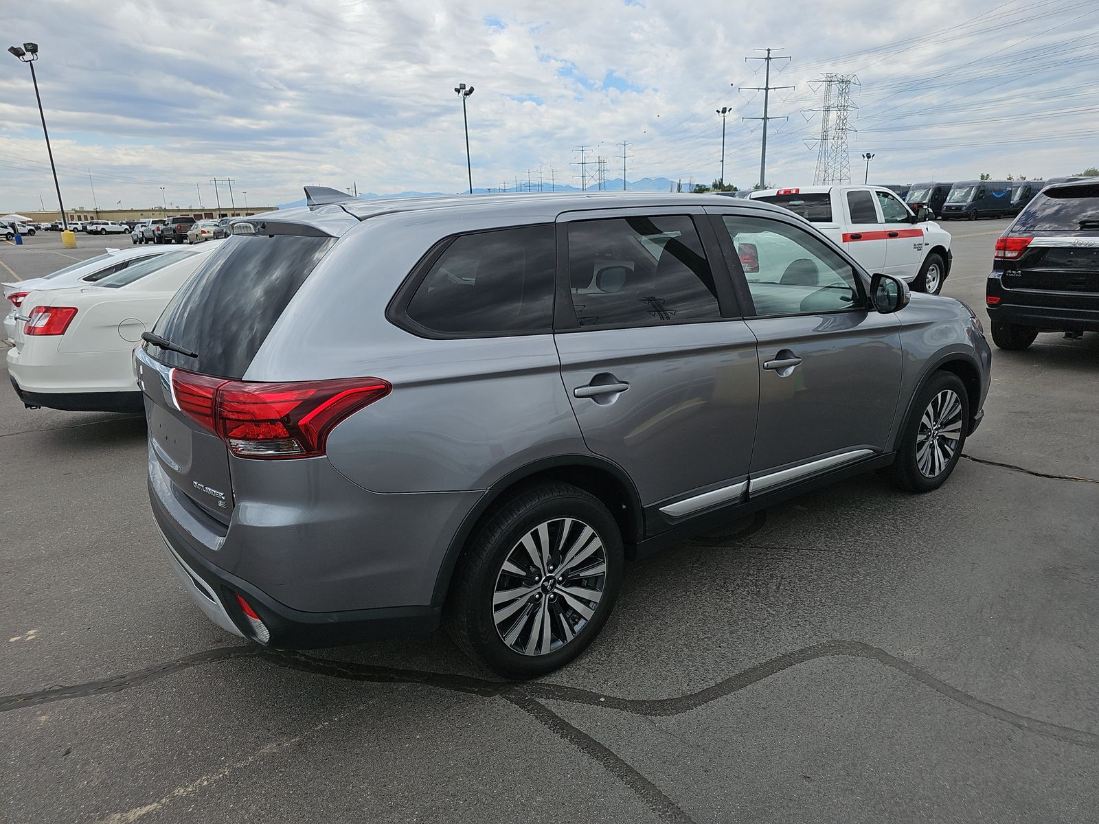 2019 Mitsubishi Outlander SE FWD