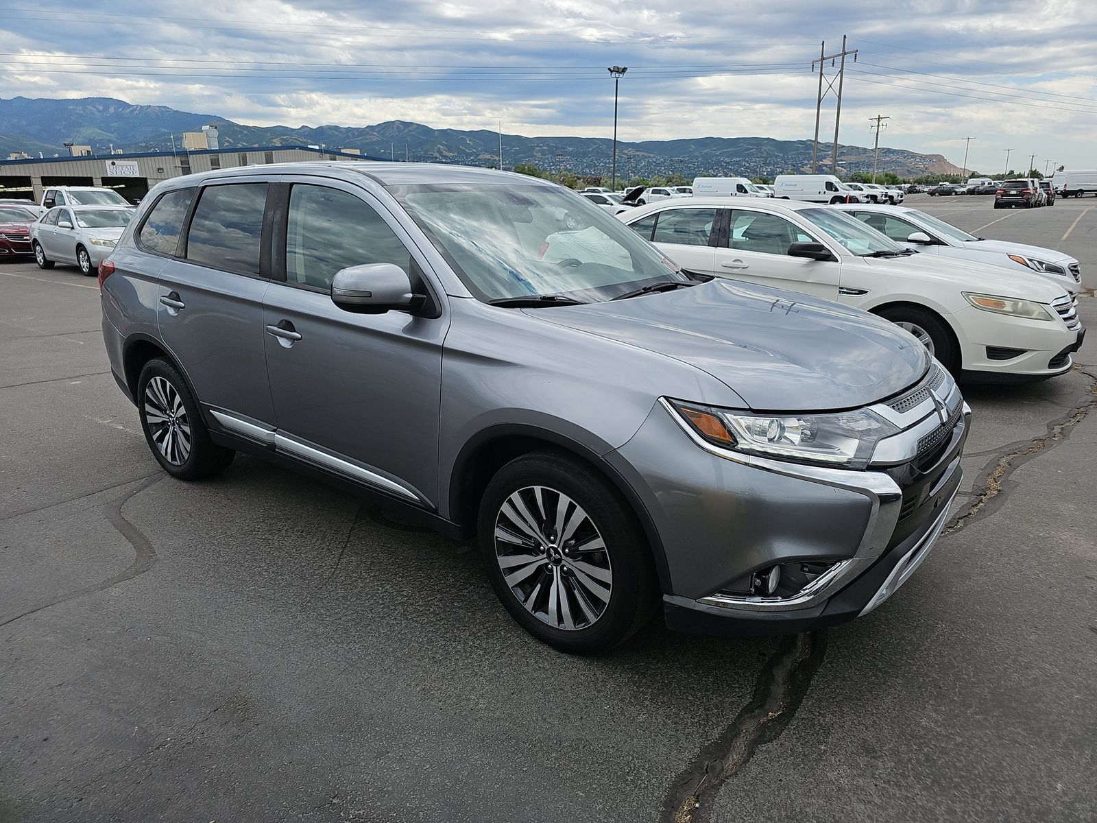 2019 Mitsubishi Outlander SE FWD