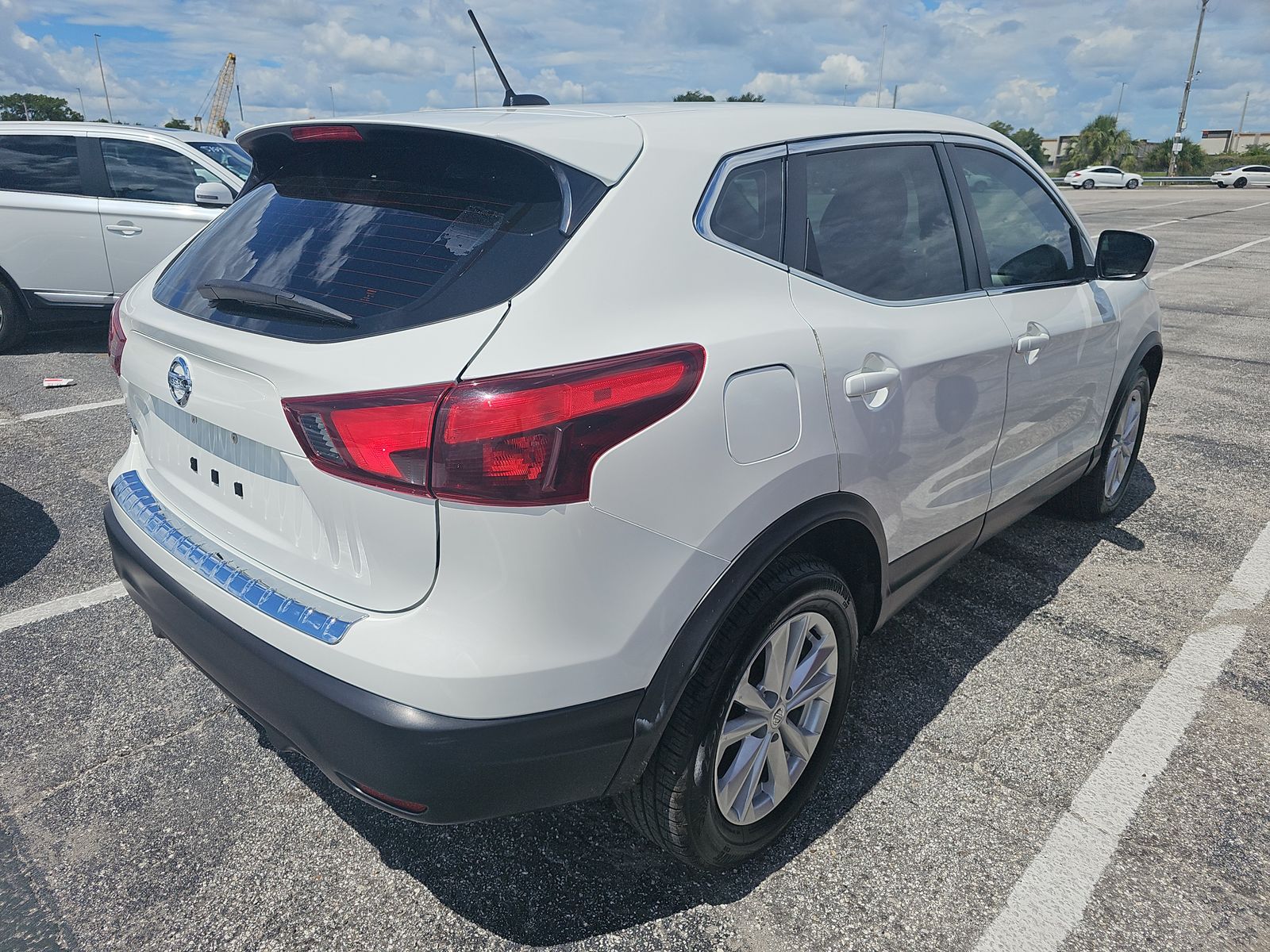 2018 Nissan Rogue Sport S FWD