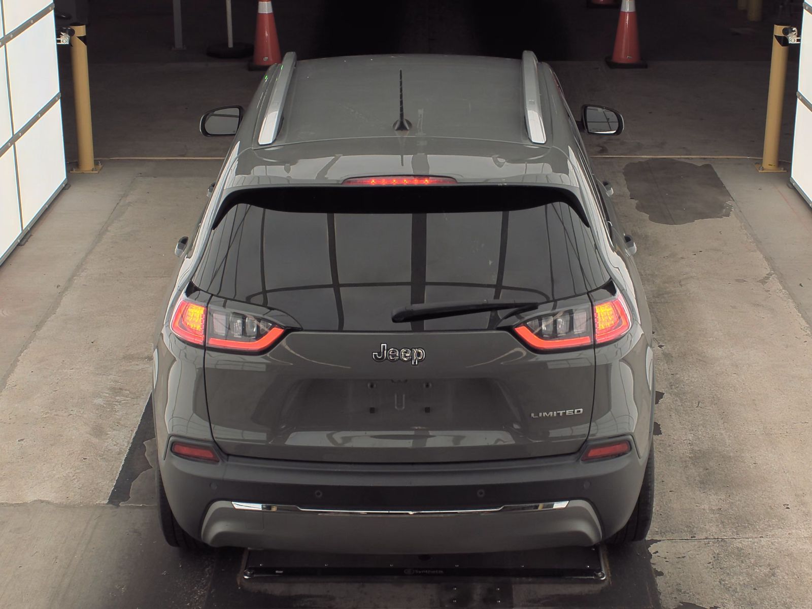 2020 Jeep Cherokee Limited FWD