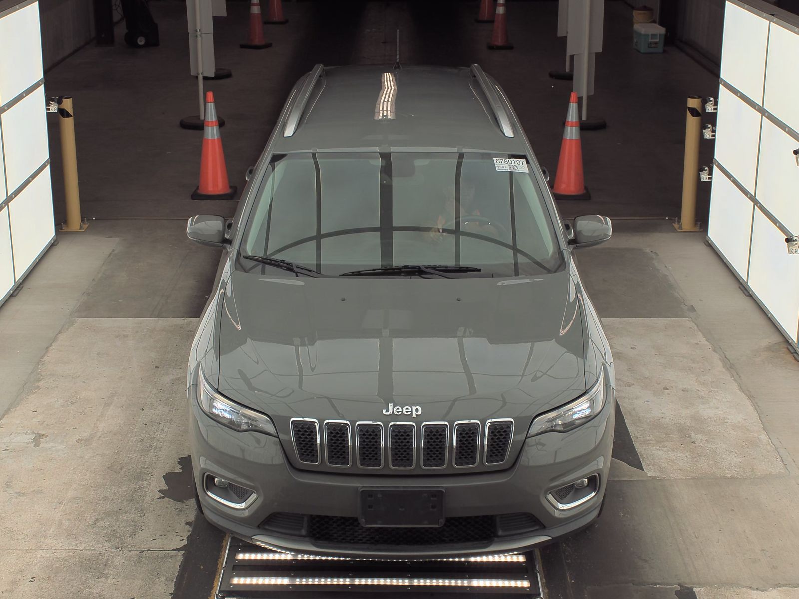 2020 Jeep Cherokee Limited FWD