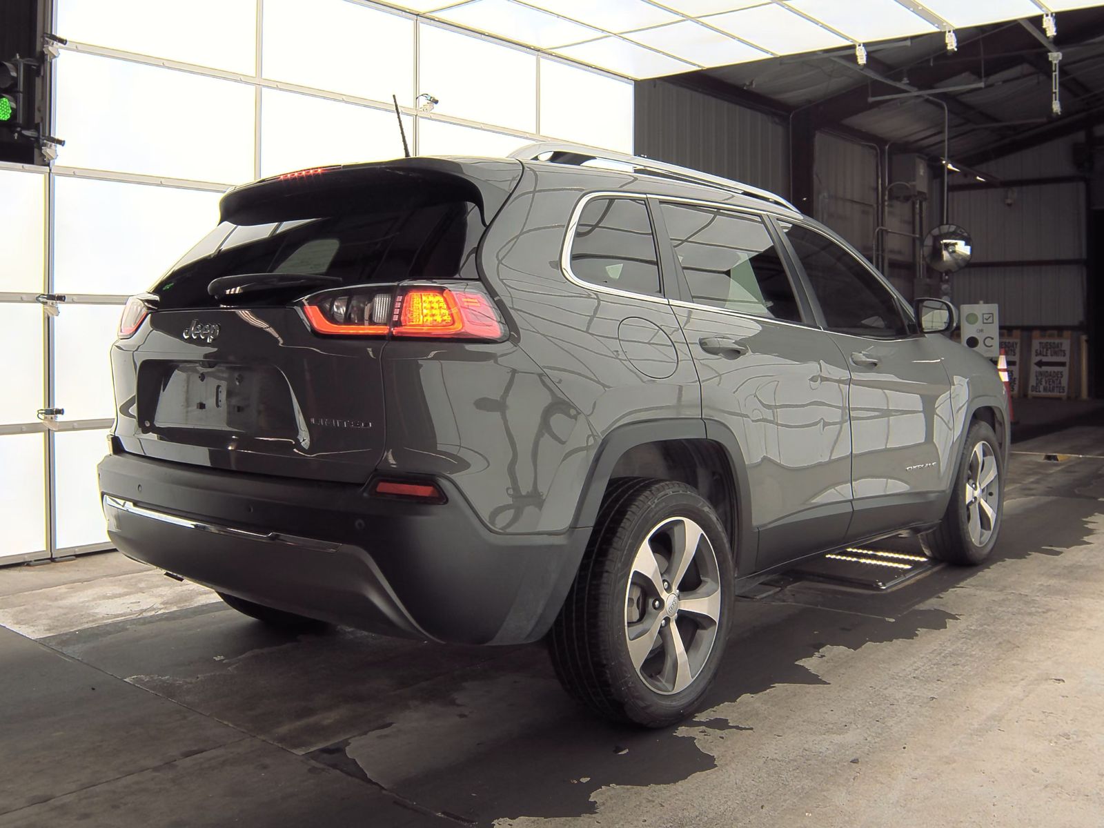 2020 Jeep Cherokee Limited FWD