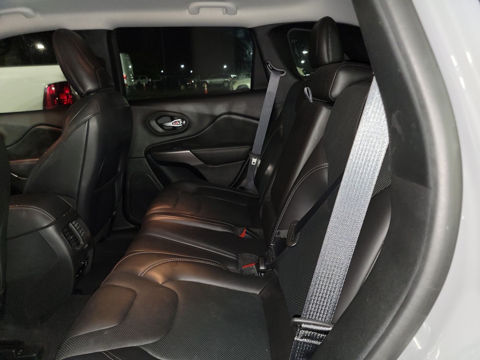 2020 Jeep Cherokee Limited FWD