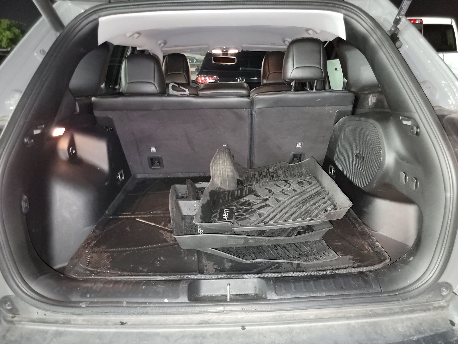 2020 Jeep Cherokee Limited FWD