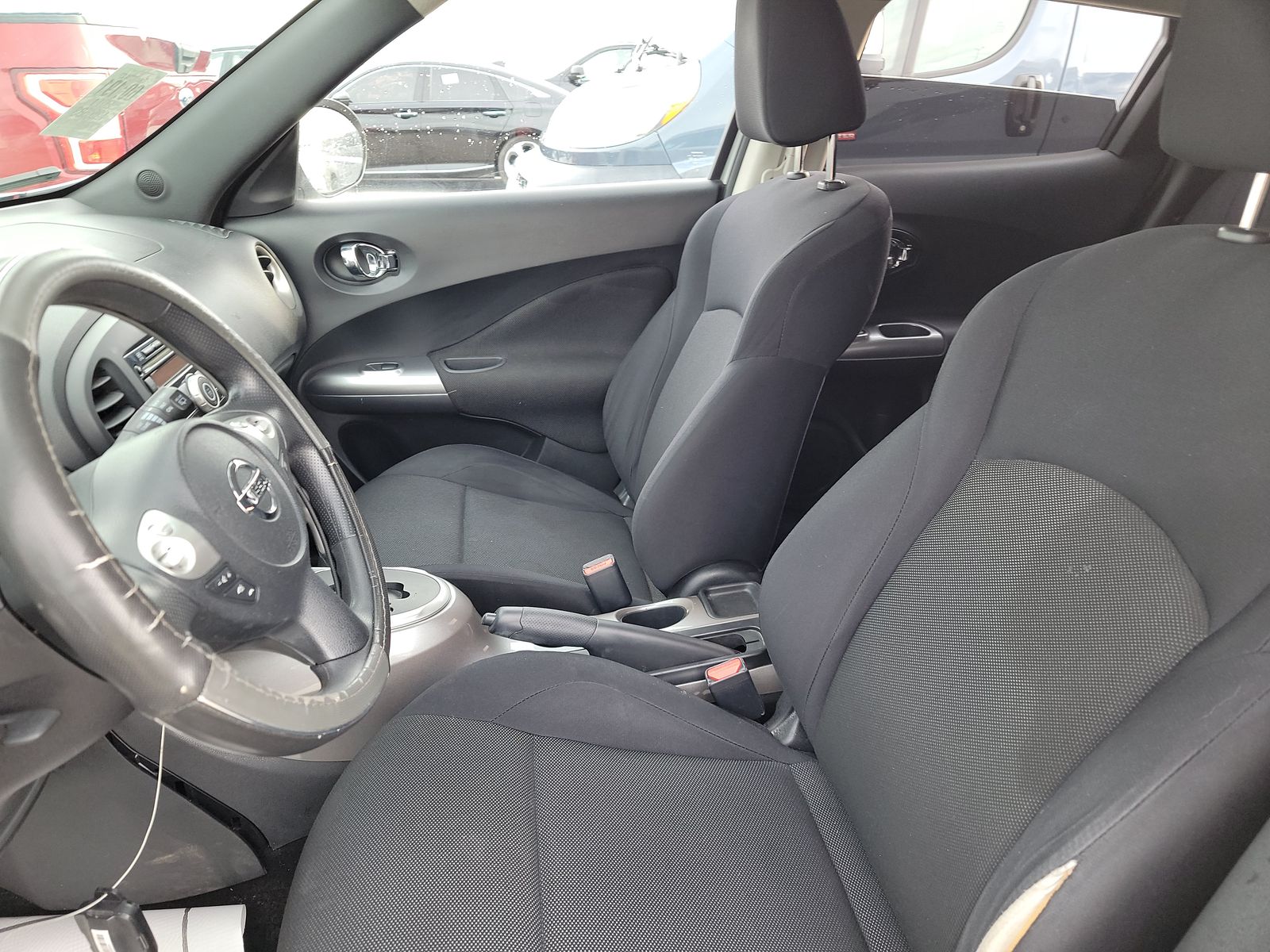 2011 Nissan JUKE S FWD