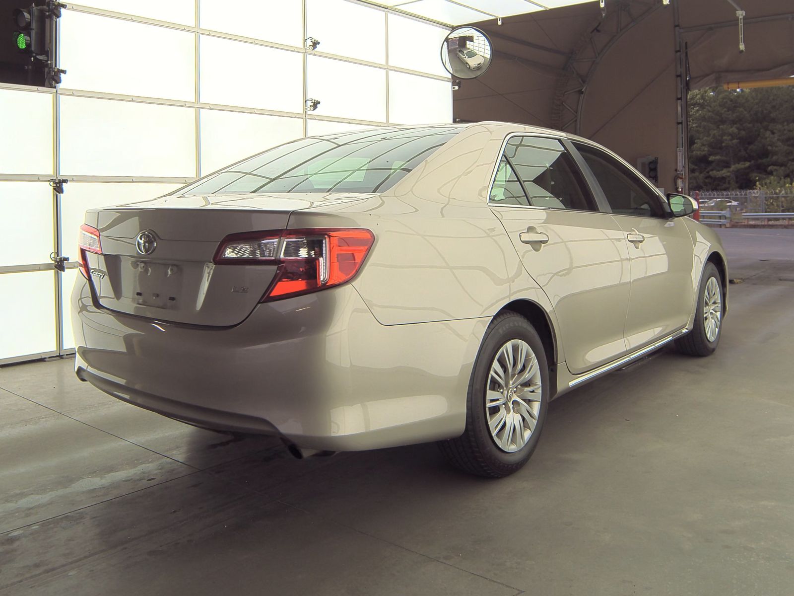 2014 Toyota Camry LE FWD