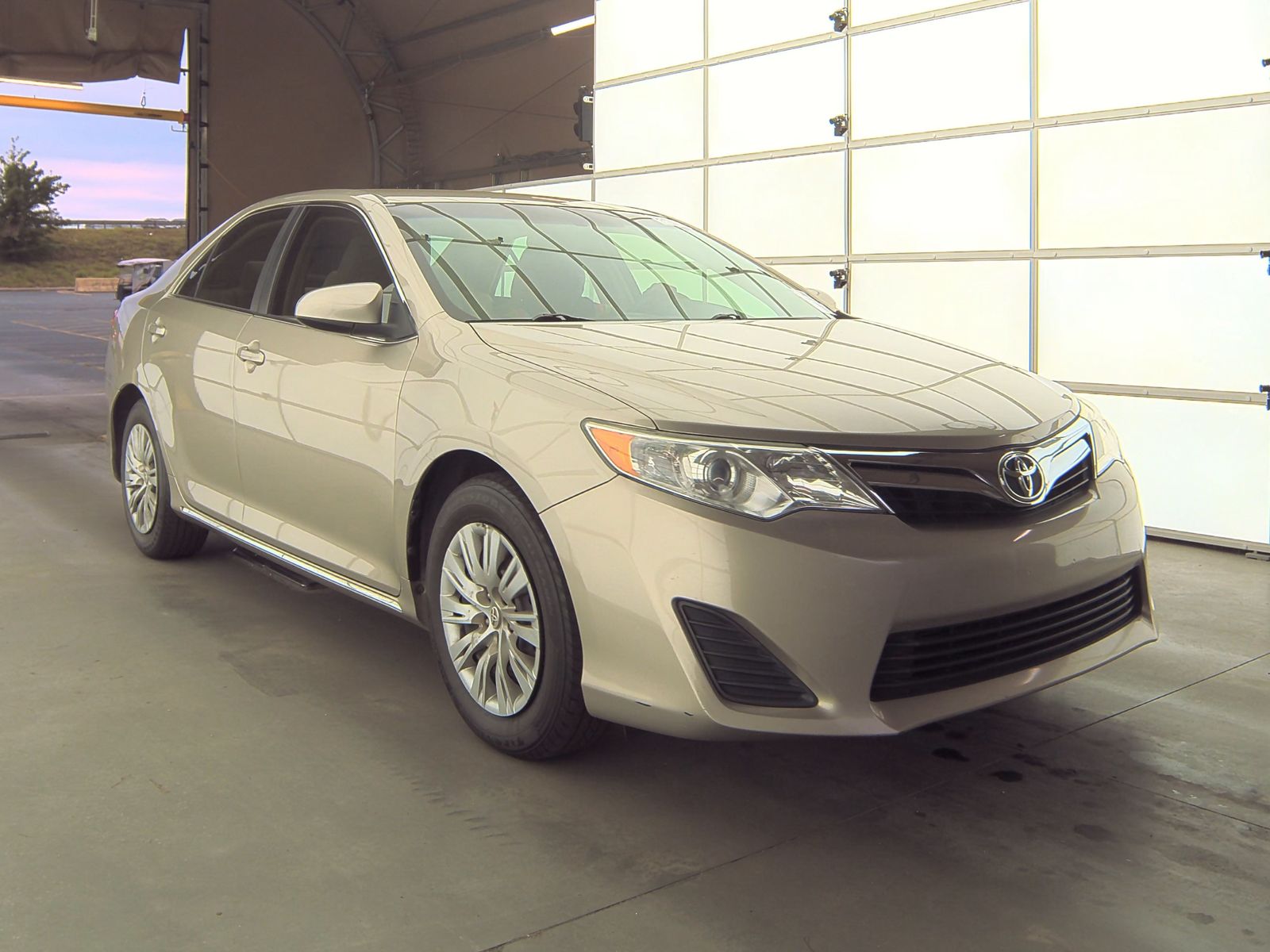 2014 Toyota Camry LE FWD