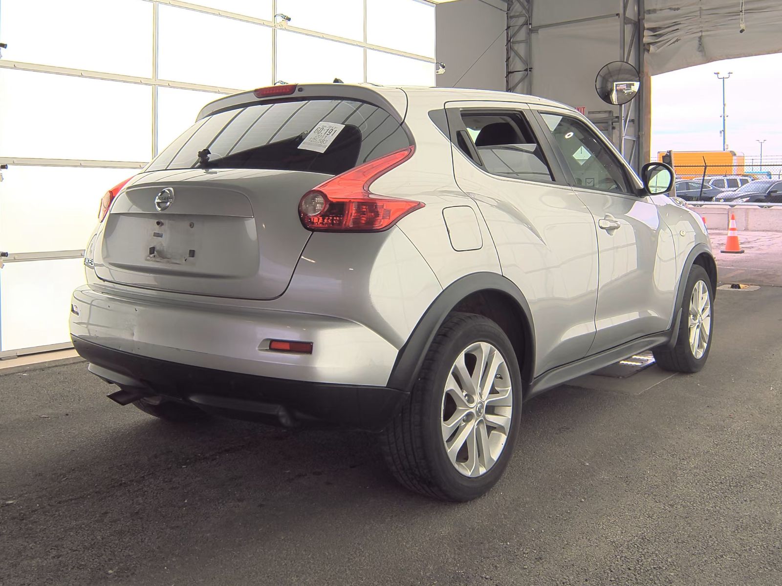 2011 Nissan JUKE S FWD