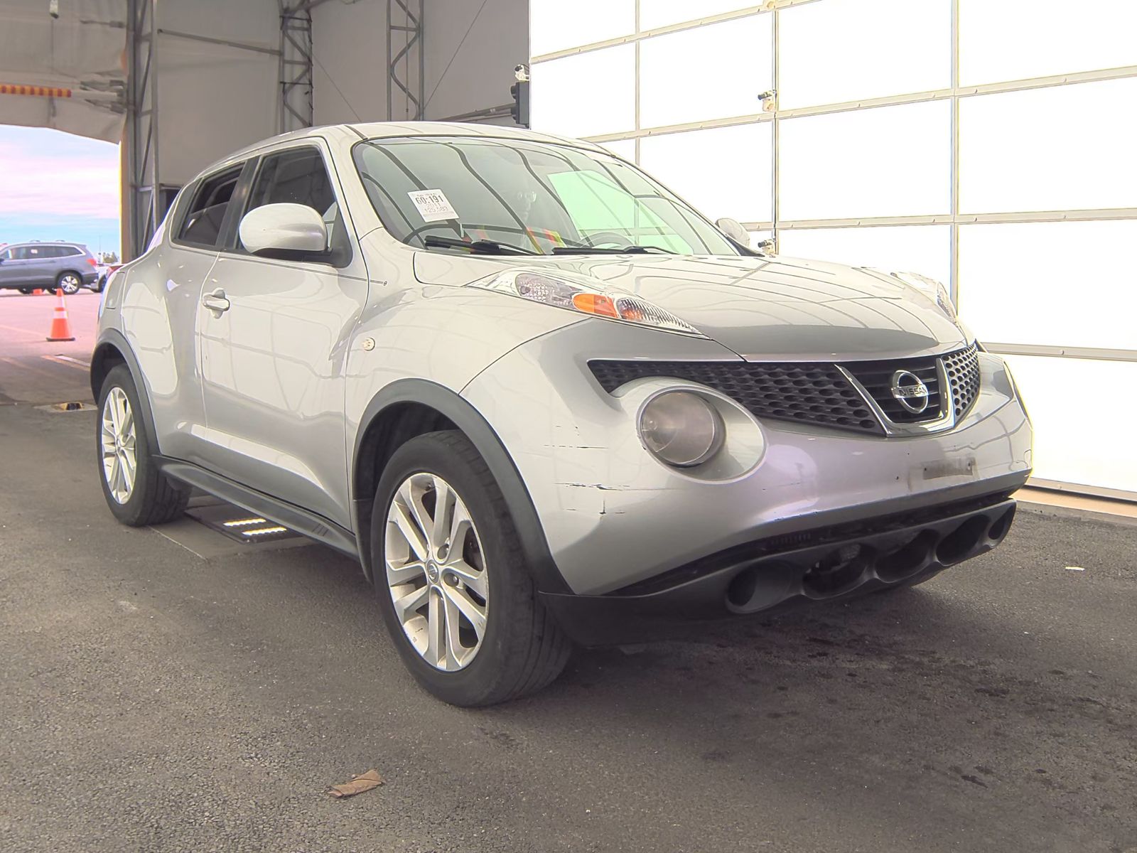 2011 Nissan JUKE S FWD