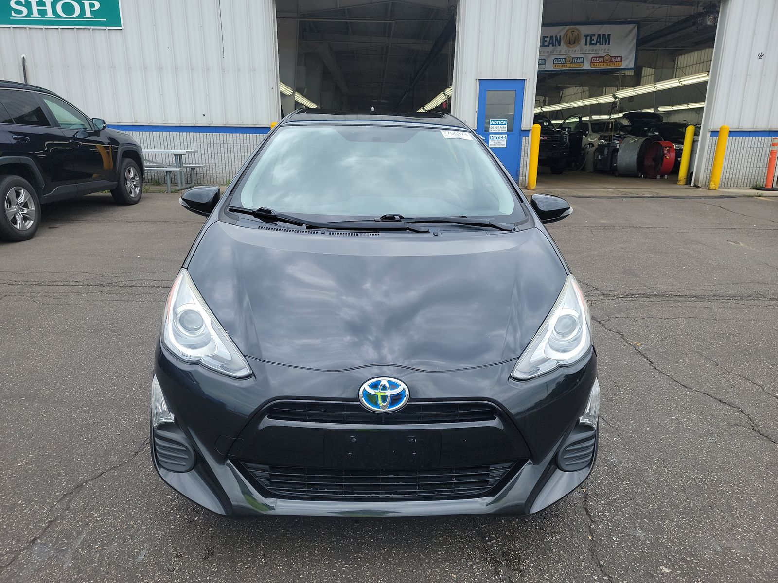 2016 Toyota Prius c Two FWD