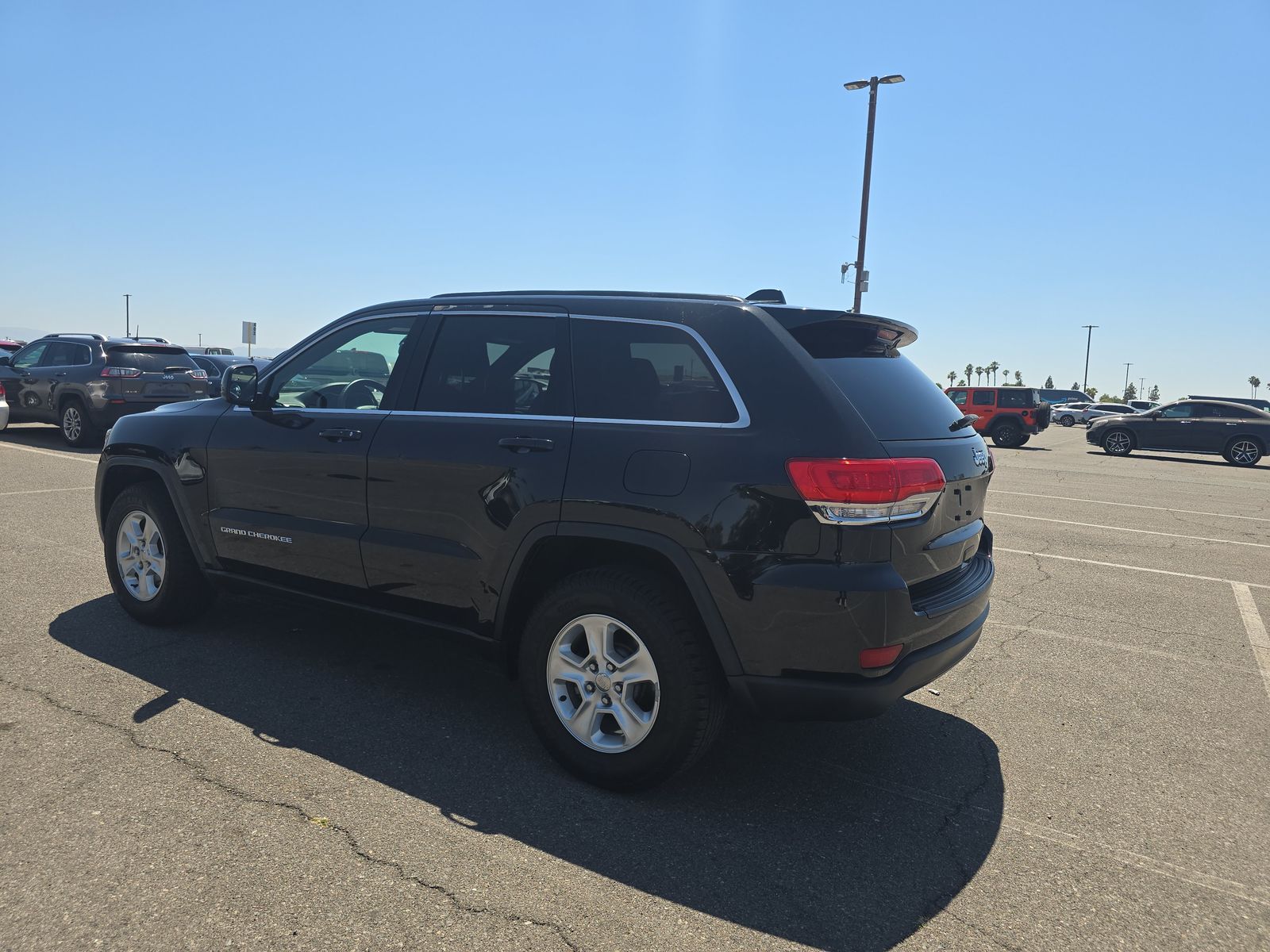 2016 Jeep Grand Cherokee Laredo RWD