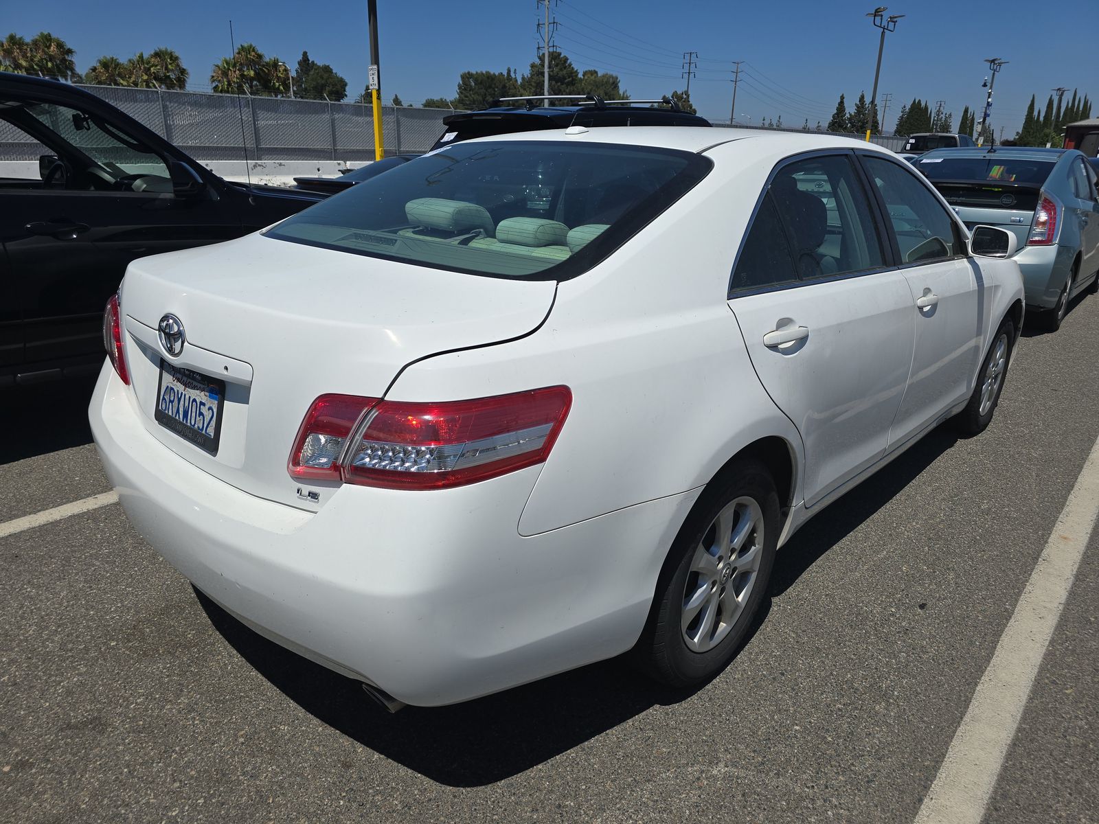 2011 Toyota Camry LE FWD