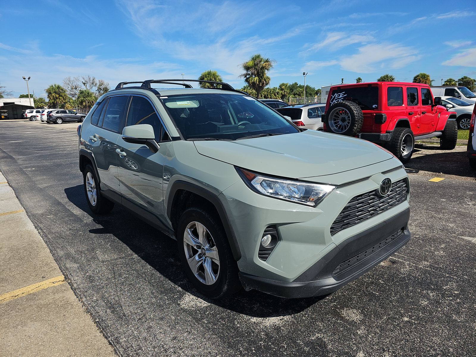 2019 Toyota RAV4 XLE FWD