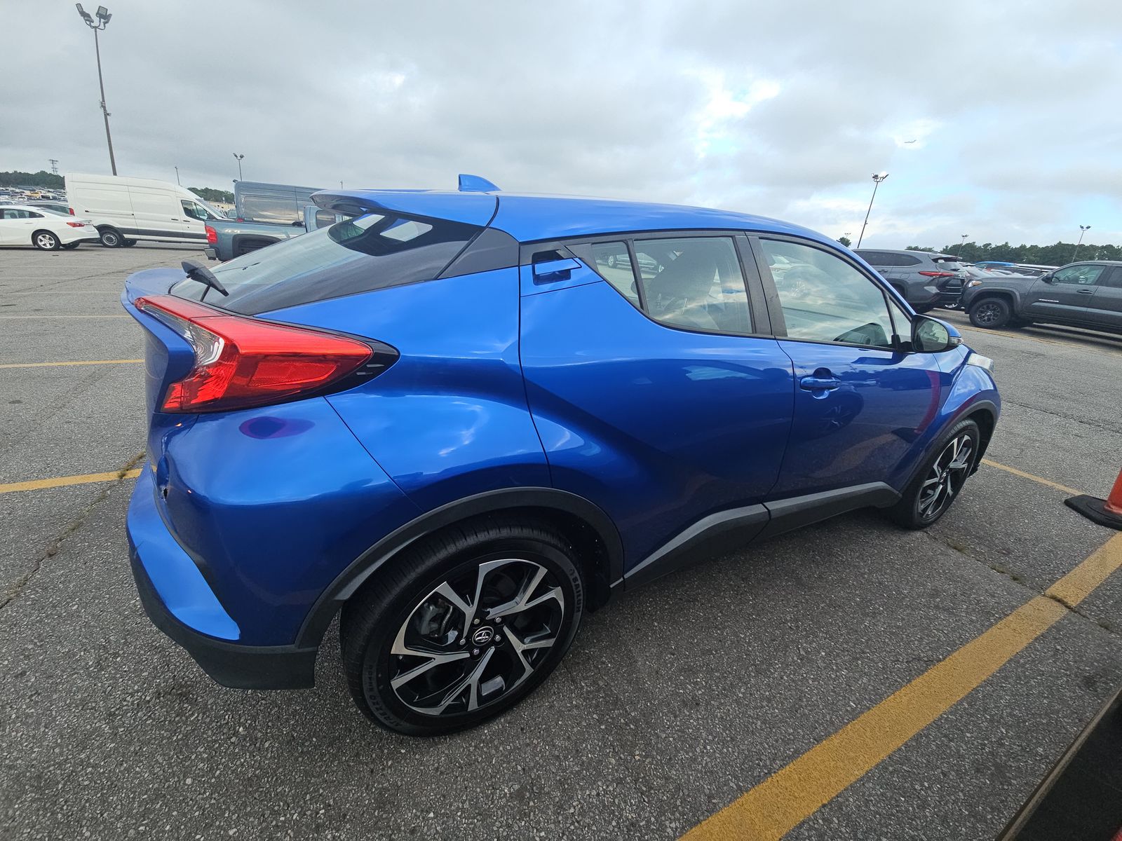 2019 Toyota C-HR XLE FWD