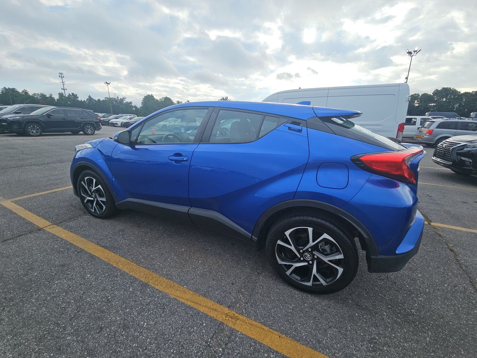 2019 Toyota C-HR XLE FWD