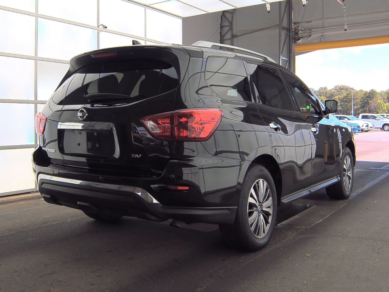 2020 Nissan Pathfinder SV FWD