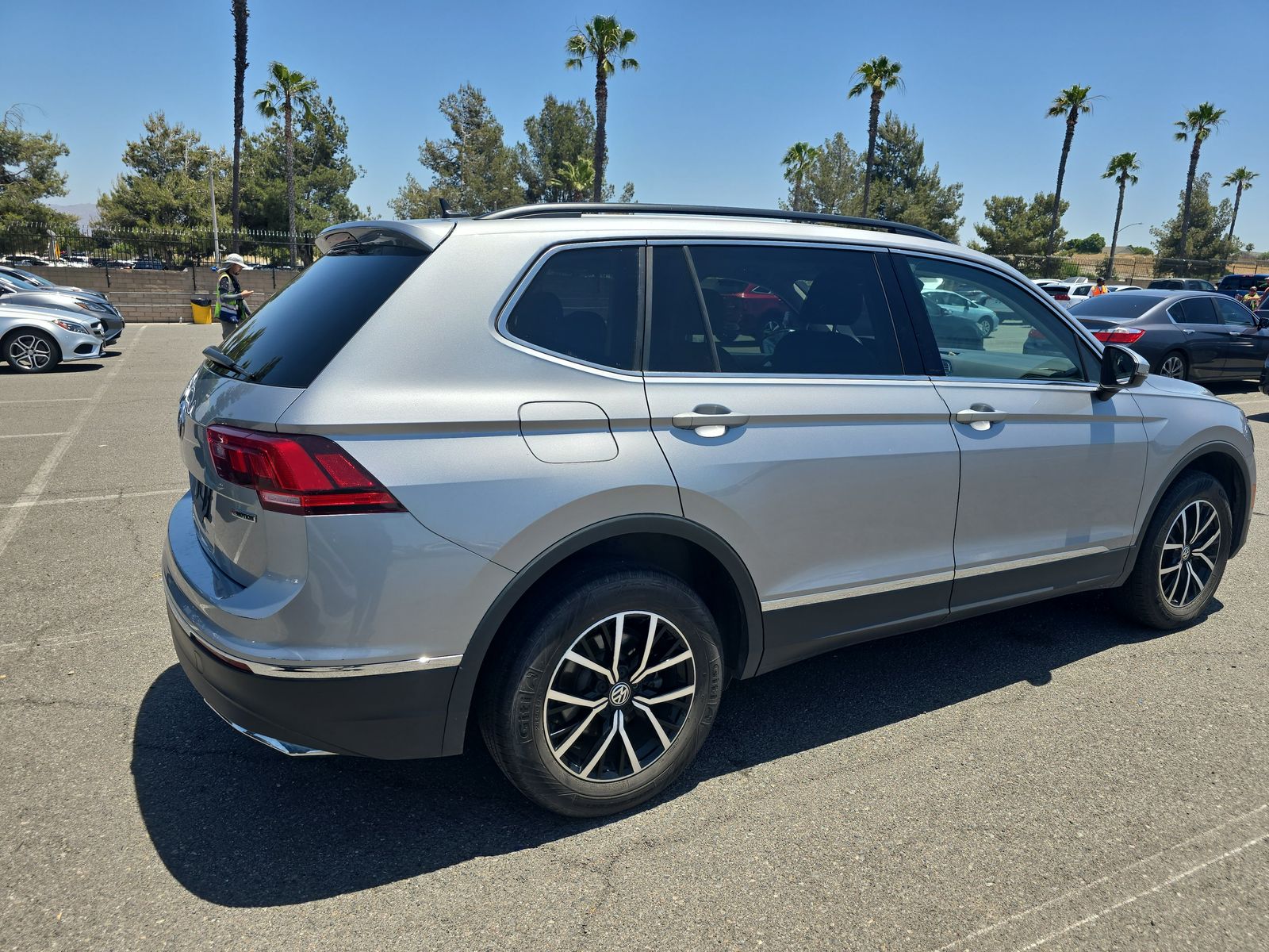 2021 Volkswagen Tiguan 2.0T SE AWD