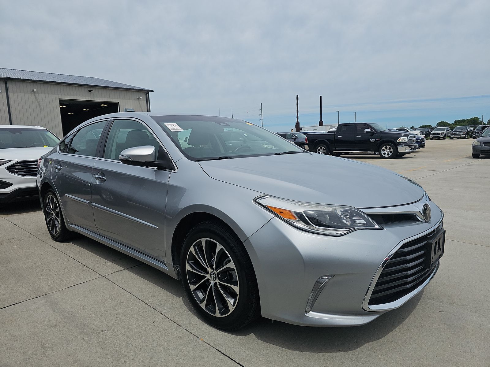 2017 Toyota Avalon XLE FWD