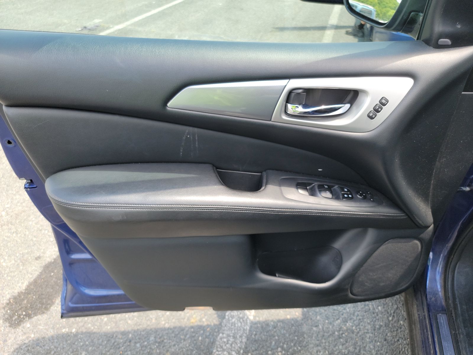 2020 Nissan Pathfinder SL FWD