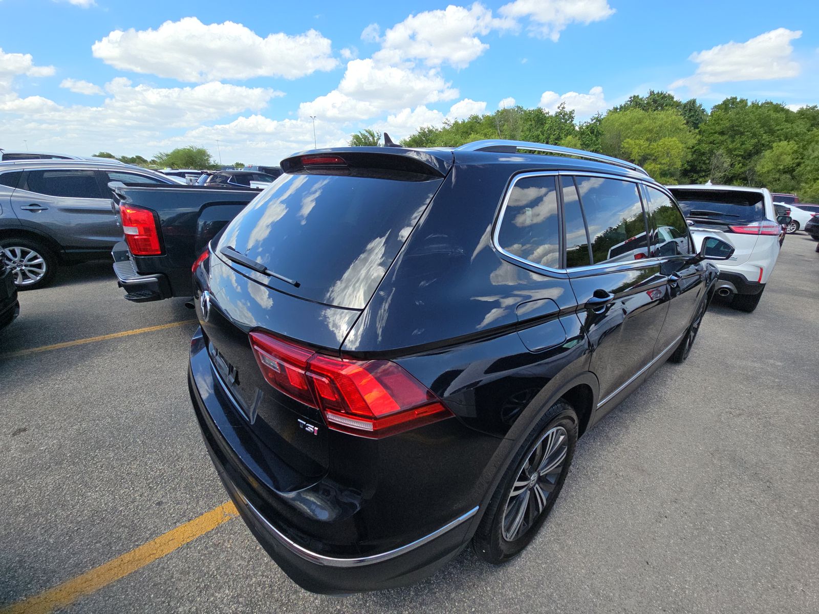 2018 Volkswagen Tiguan 2.0T SEL FWD