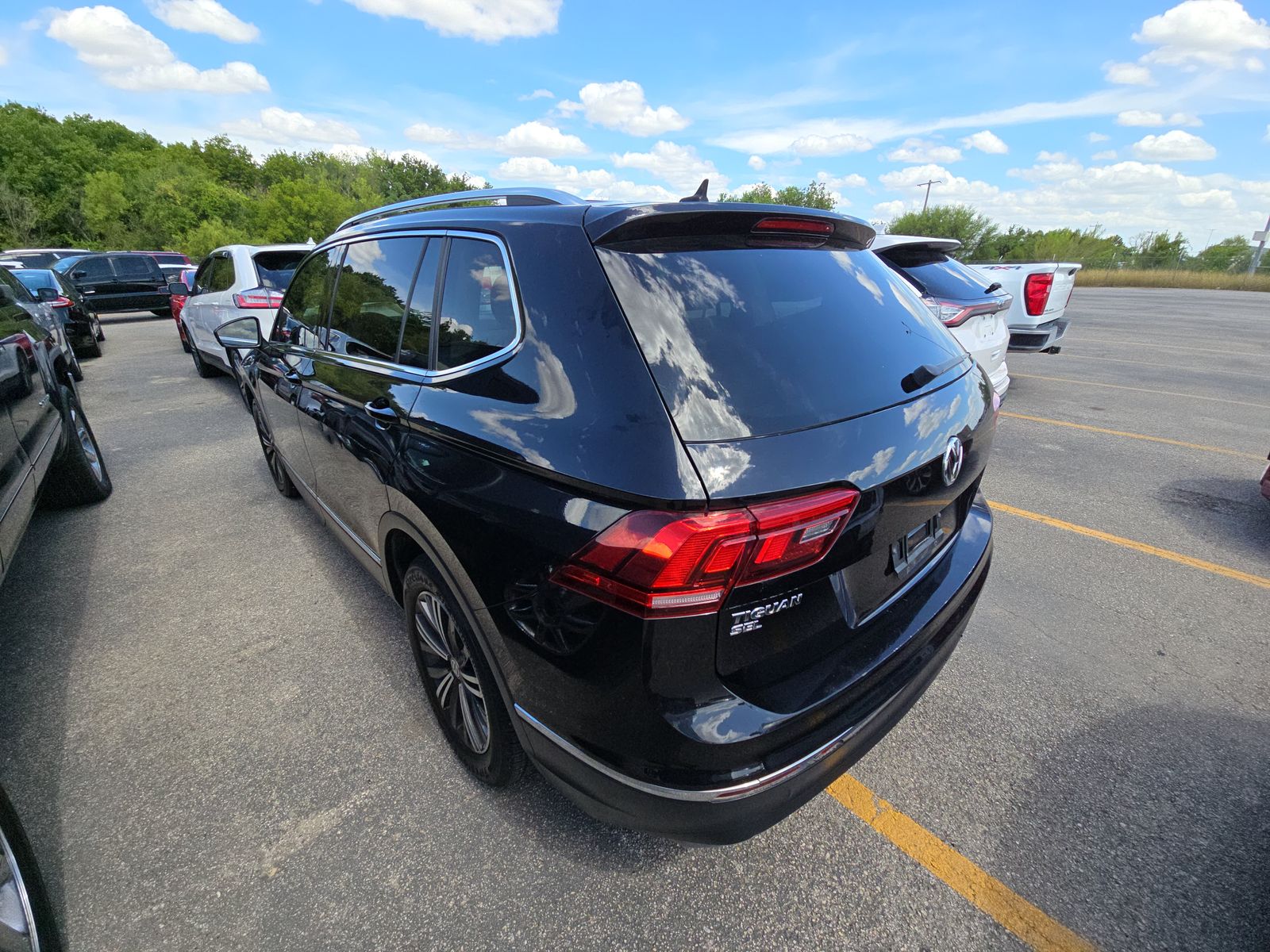 2018 Volkswagen Tiguan 2.0T SEL FWD