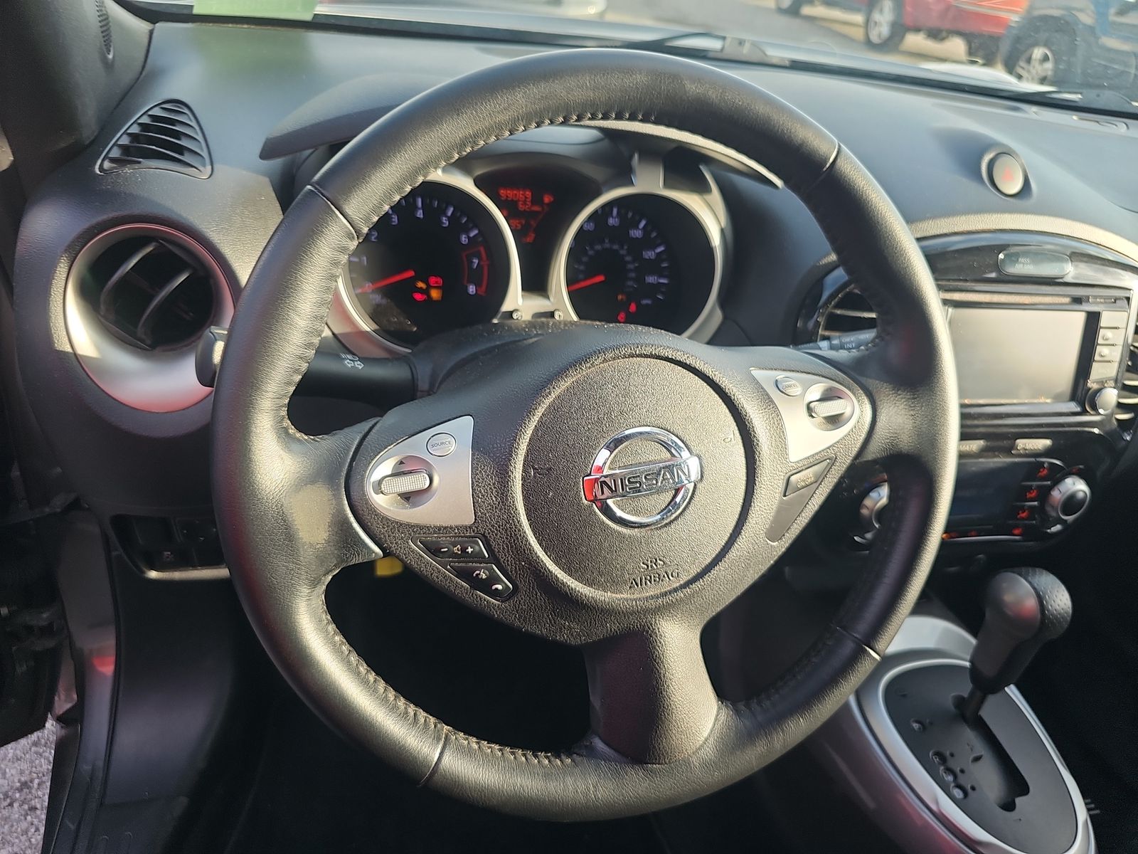 2015 Nissan JUKE SV FWD