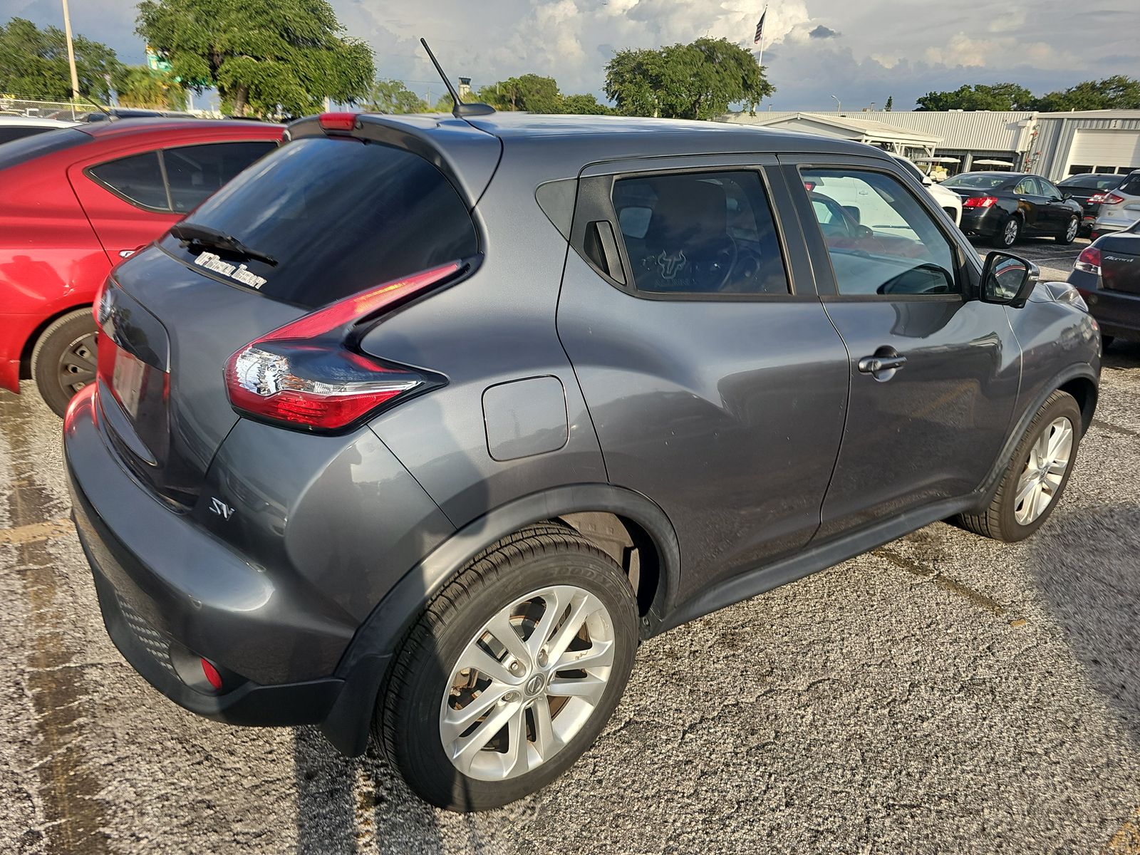 2015 Nissan JUKE SV FWD