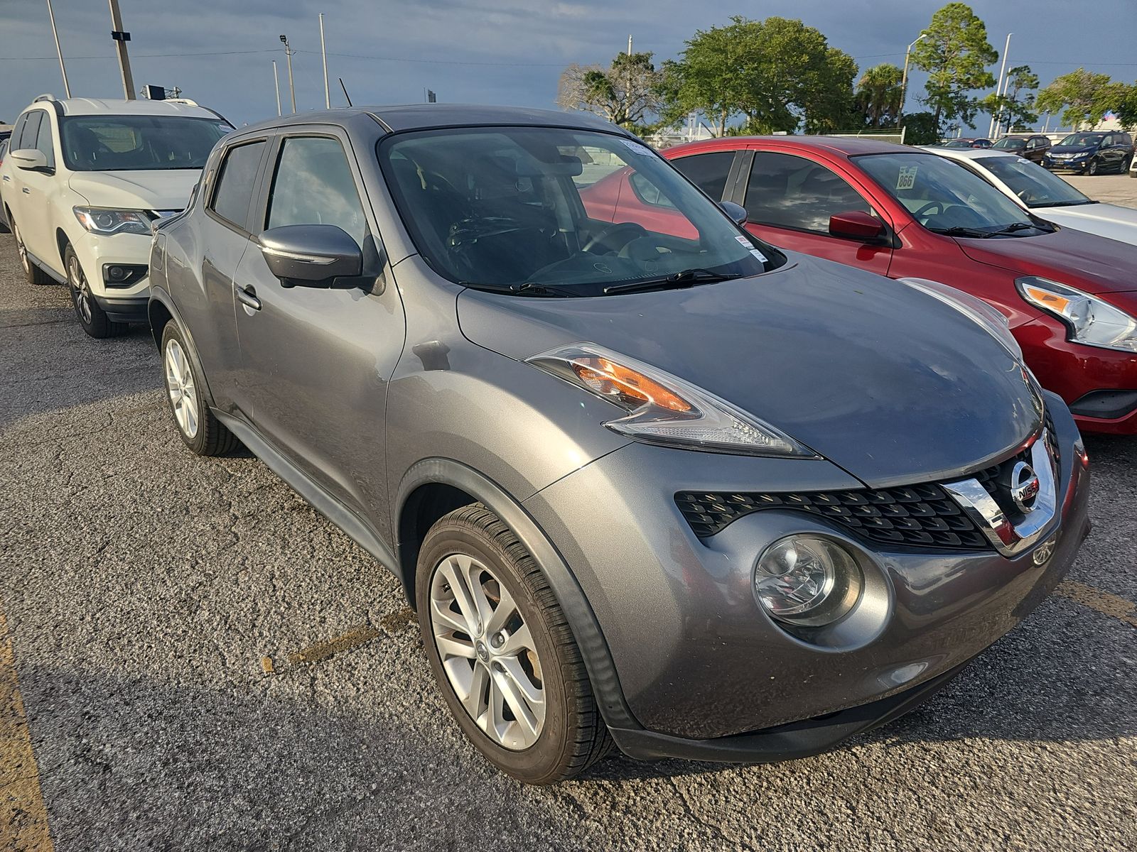 2015 Nissan JUKE SV FWD