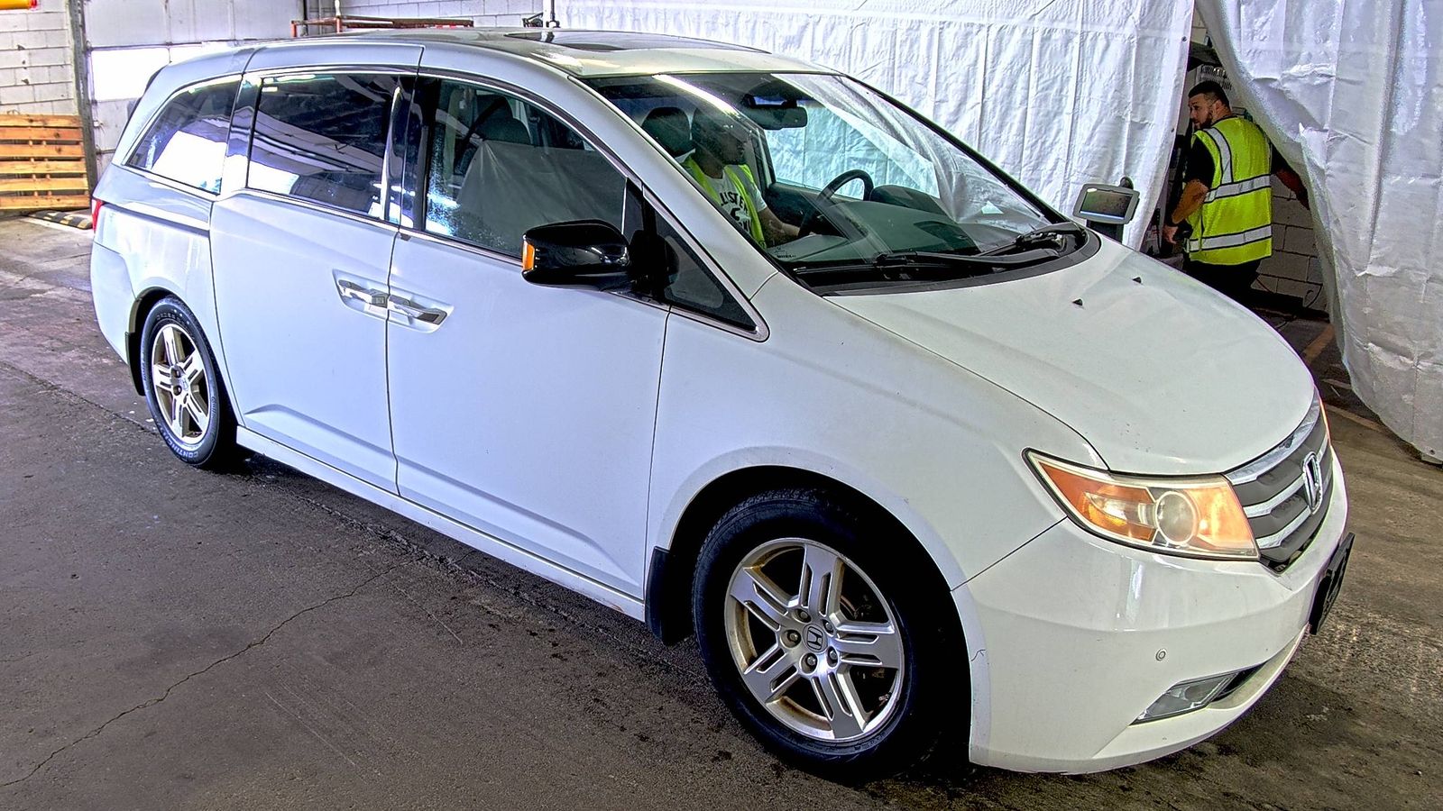 2011 Honda Odyssey Touring FWD