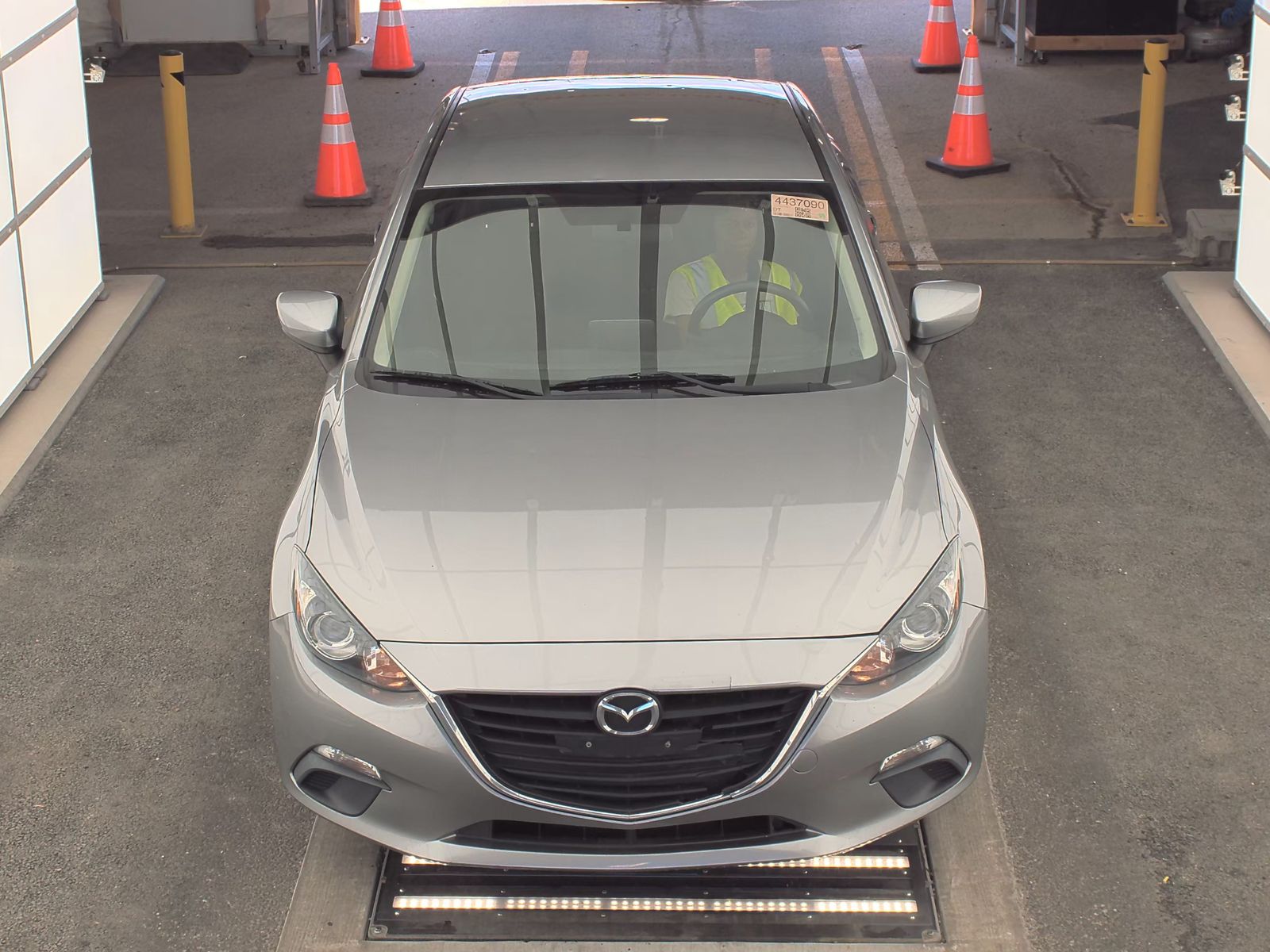 2015 MAZDA MAZDA3 i Sport FWD