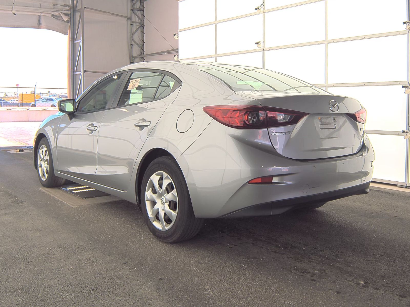 2015 MAZDA MAZDA3 i Sport FWD