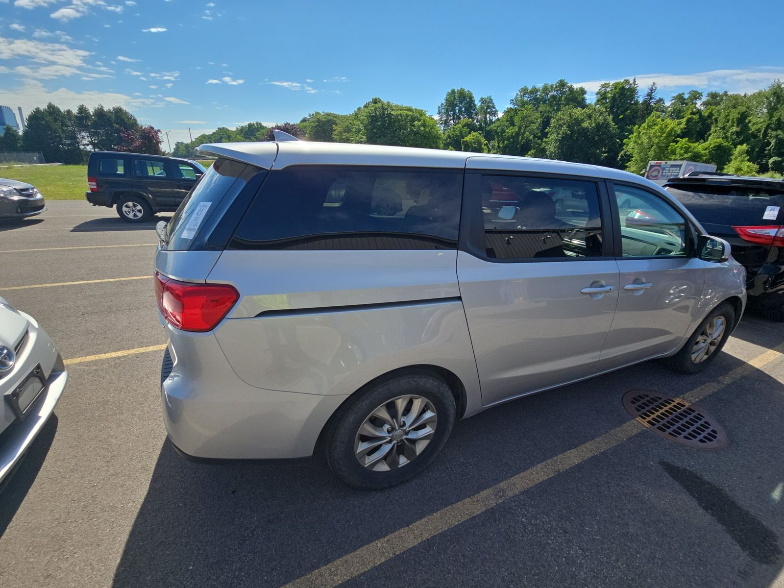 2020 Kia Sedona LX FWD