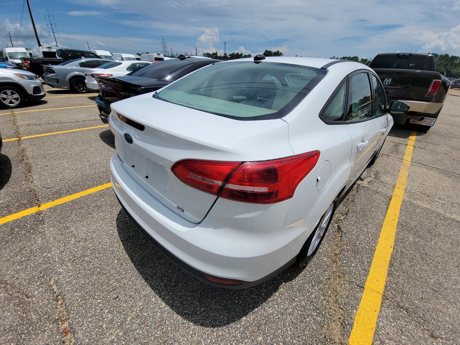 2017 Ford Focus SE FWD