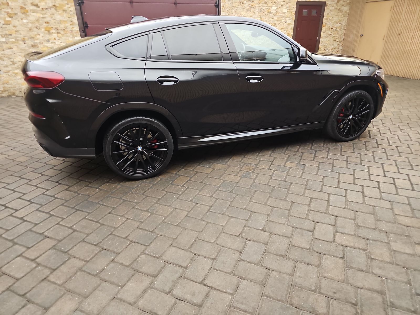 2021 BMW X6 M50i AWD