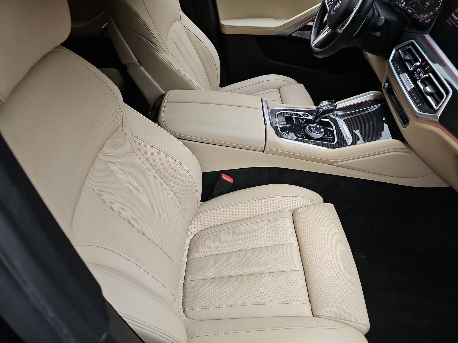 2021 BMW X6 M50i AWD