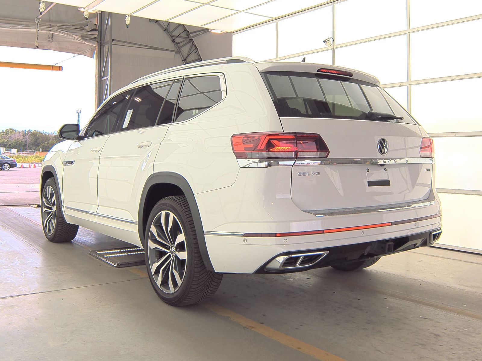 2021 Volkswagen Atlas 3.6L SEL Premium R-Line AWD