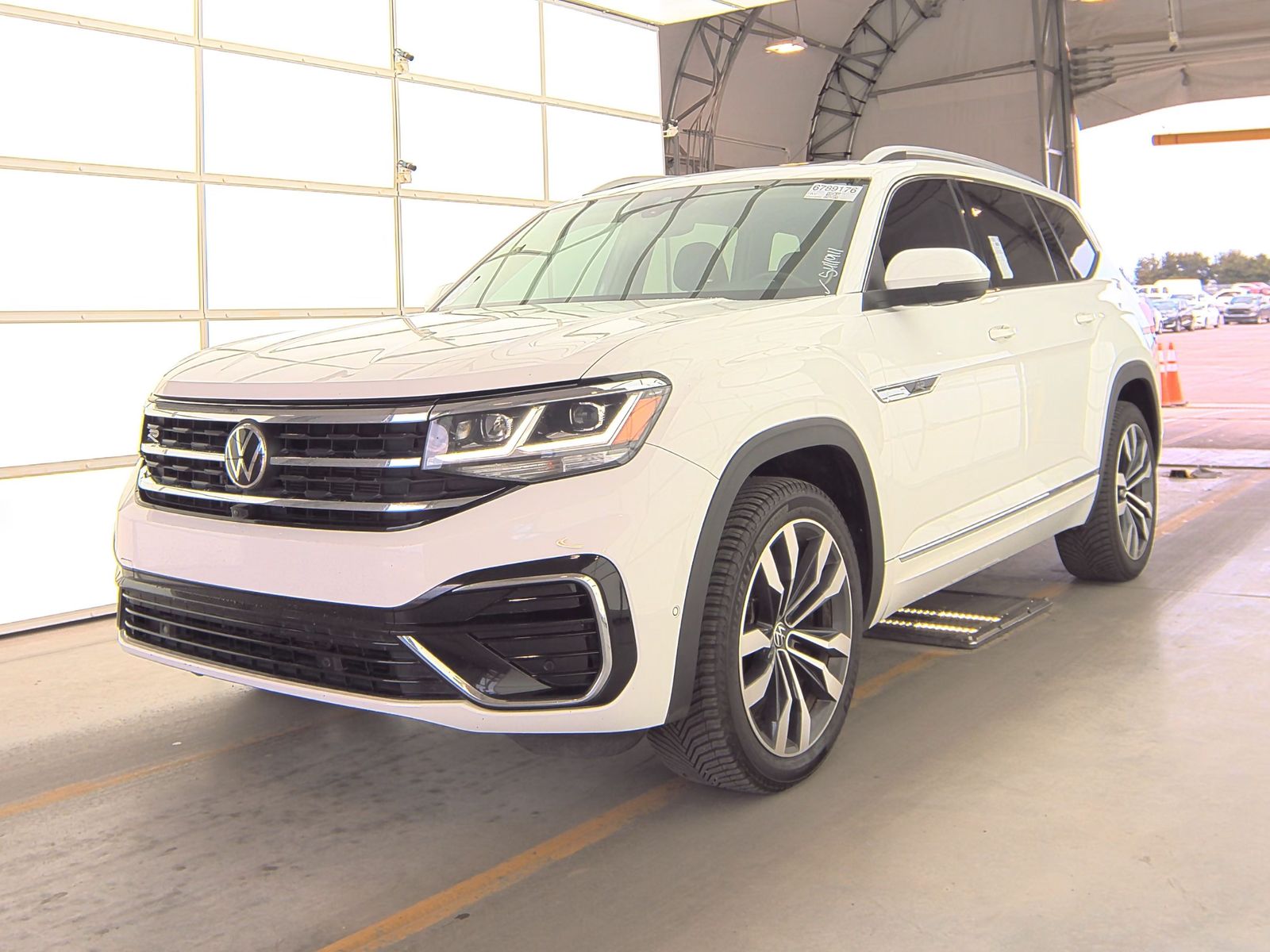 2021 Volkswagen Atlas 3.6L SEL Premium R-Line AWD