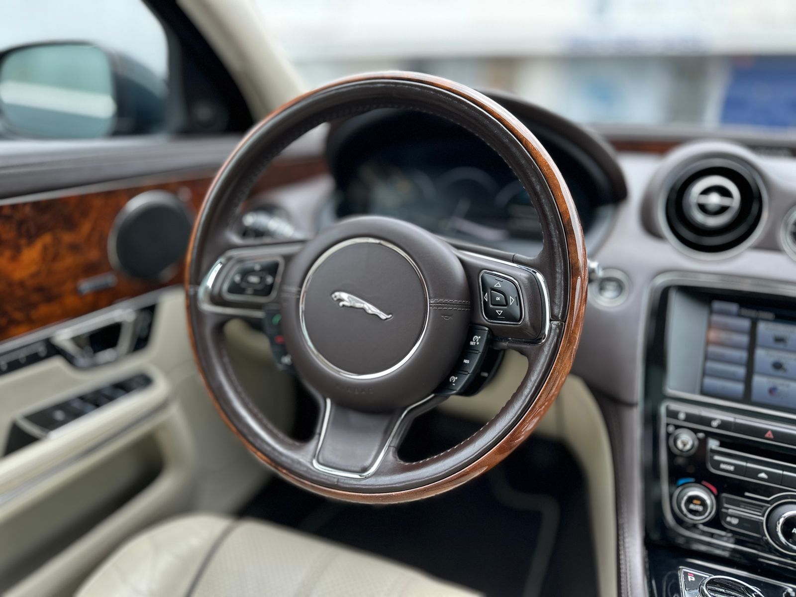 2015 Jaguar XJ L Portfolio RWD