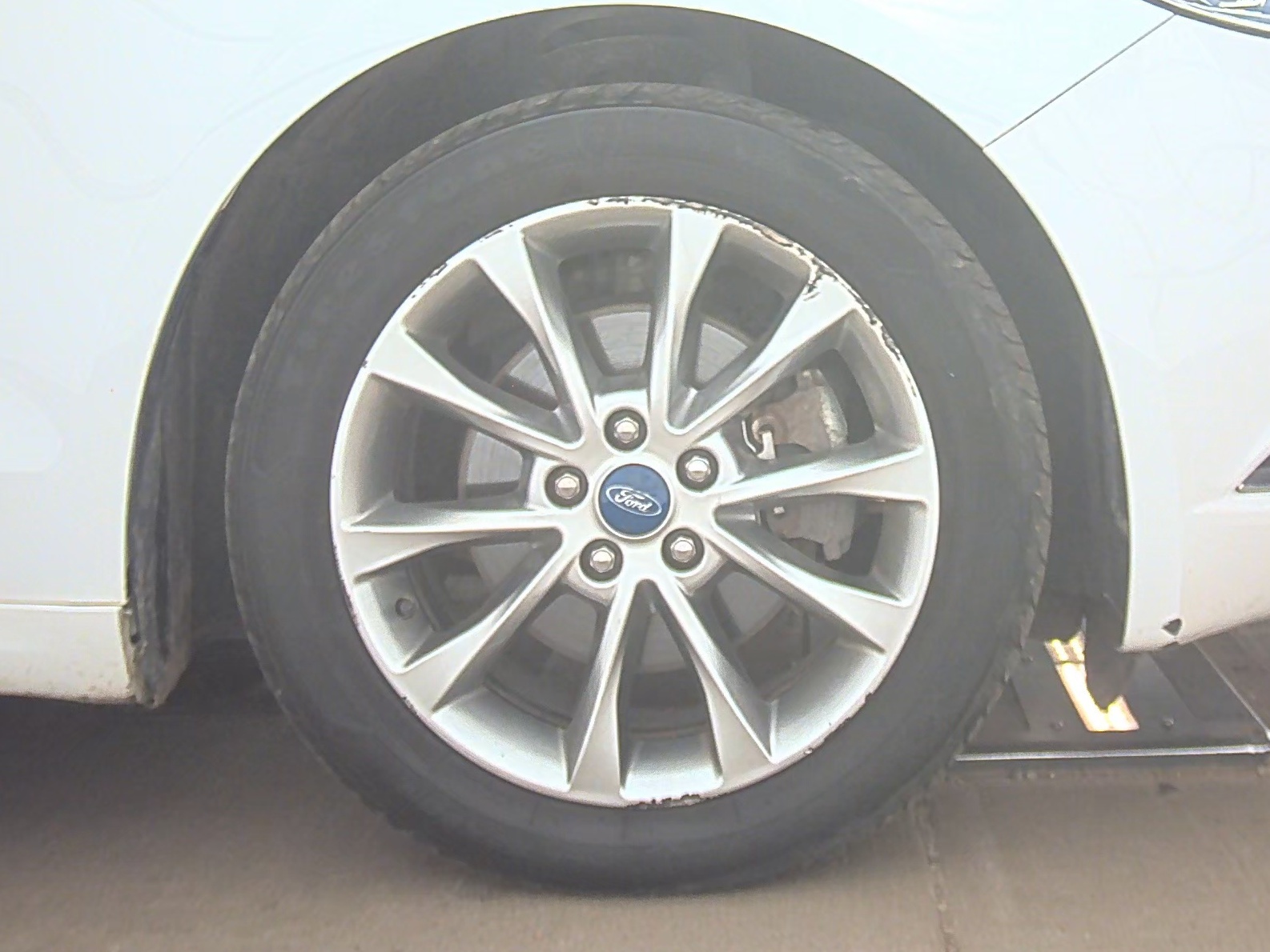 2017 Ford Fusion Hybrid SE FWD