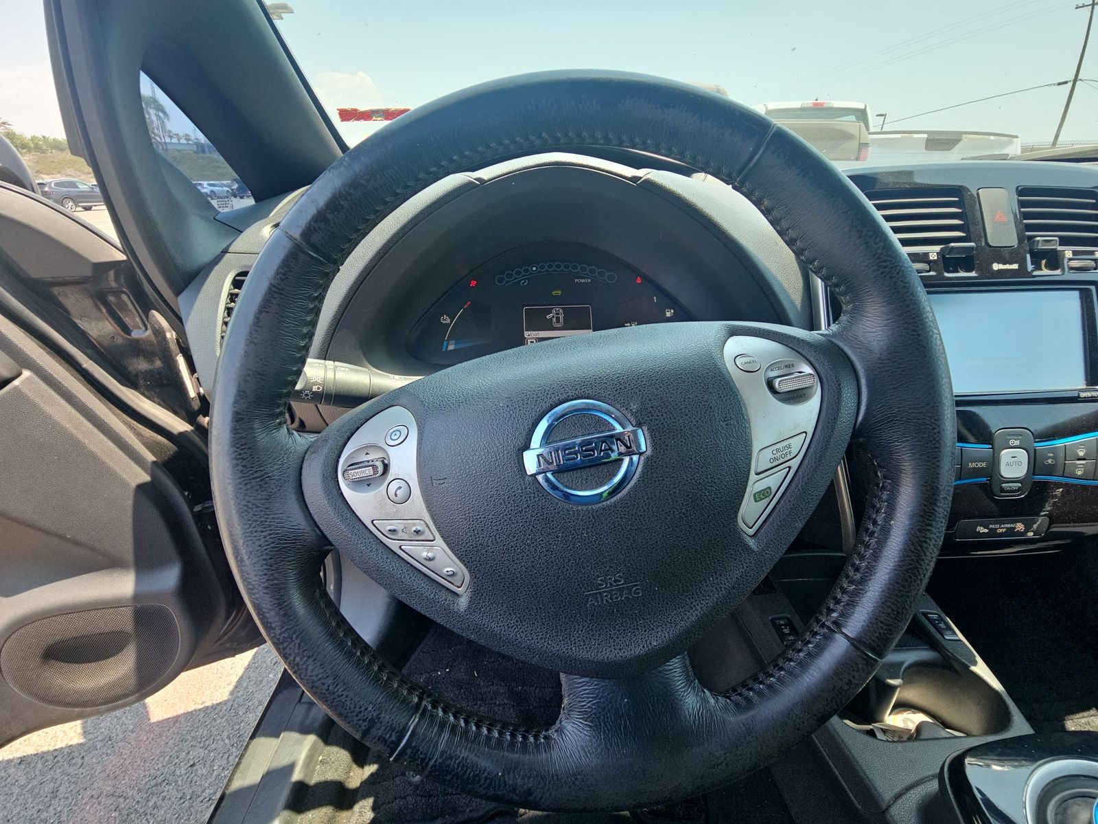 2013 Nissan LEAF SV FWD