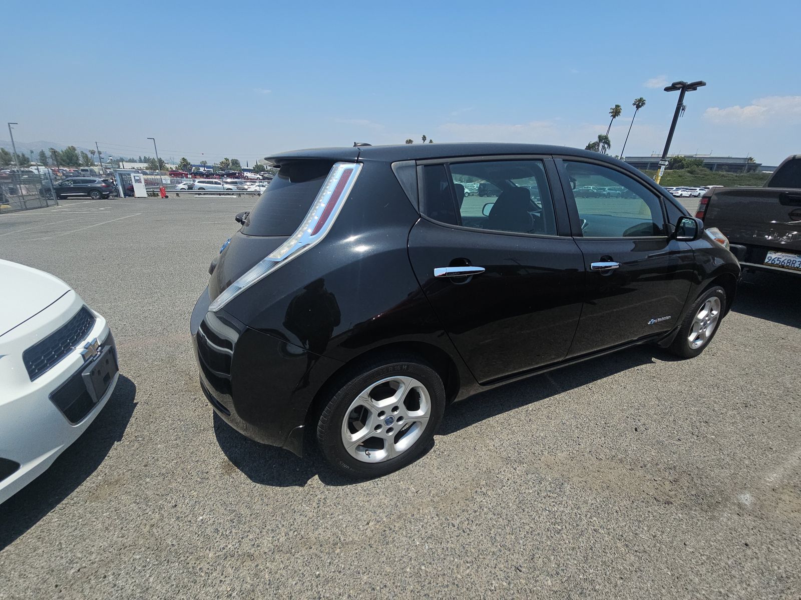 2013 Nissan LEAF SV FWD