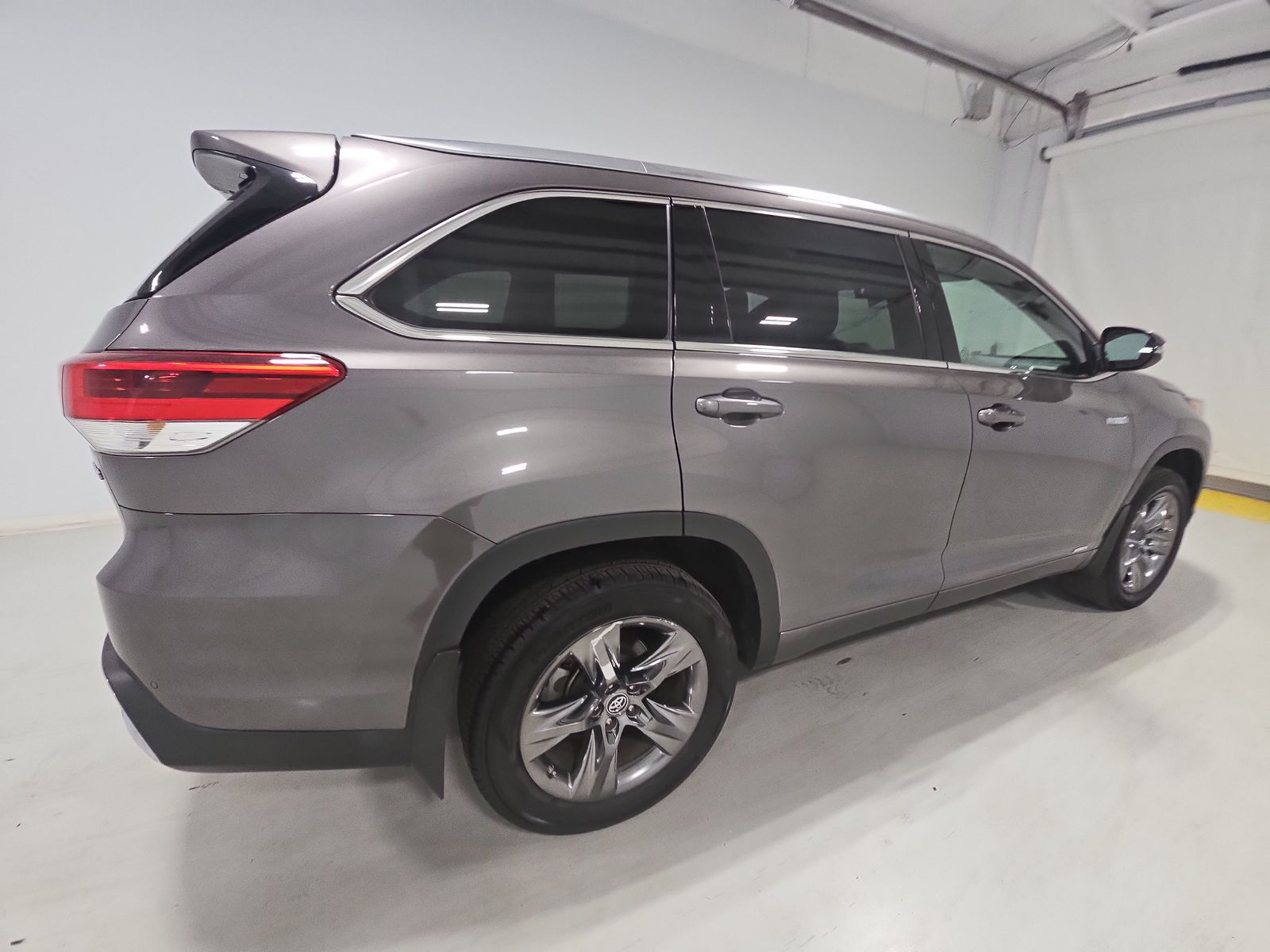 2017 Toyota Highlander Hybrid Limited Platinum AWD