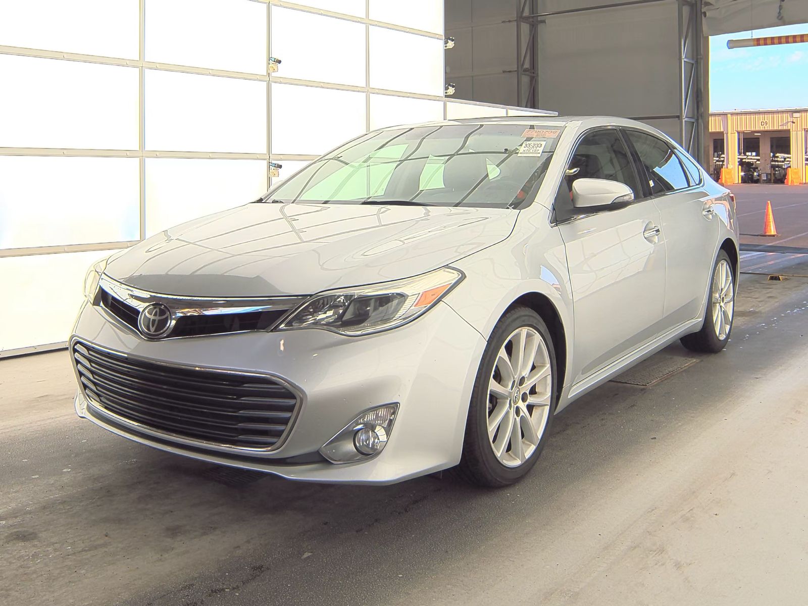 2013 Toyota Avalon Limited FWD