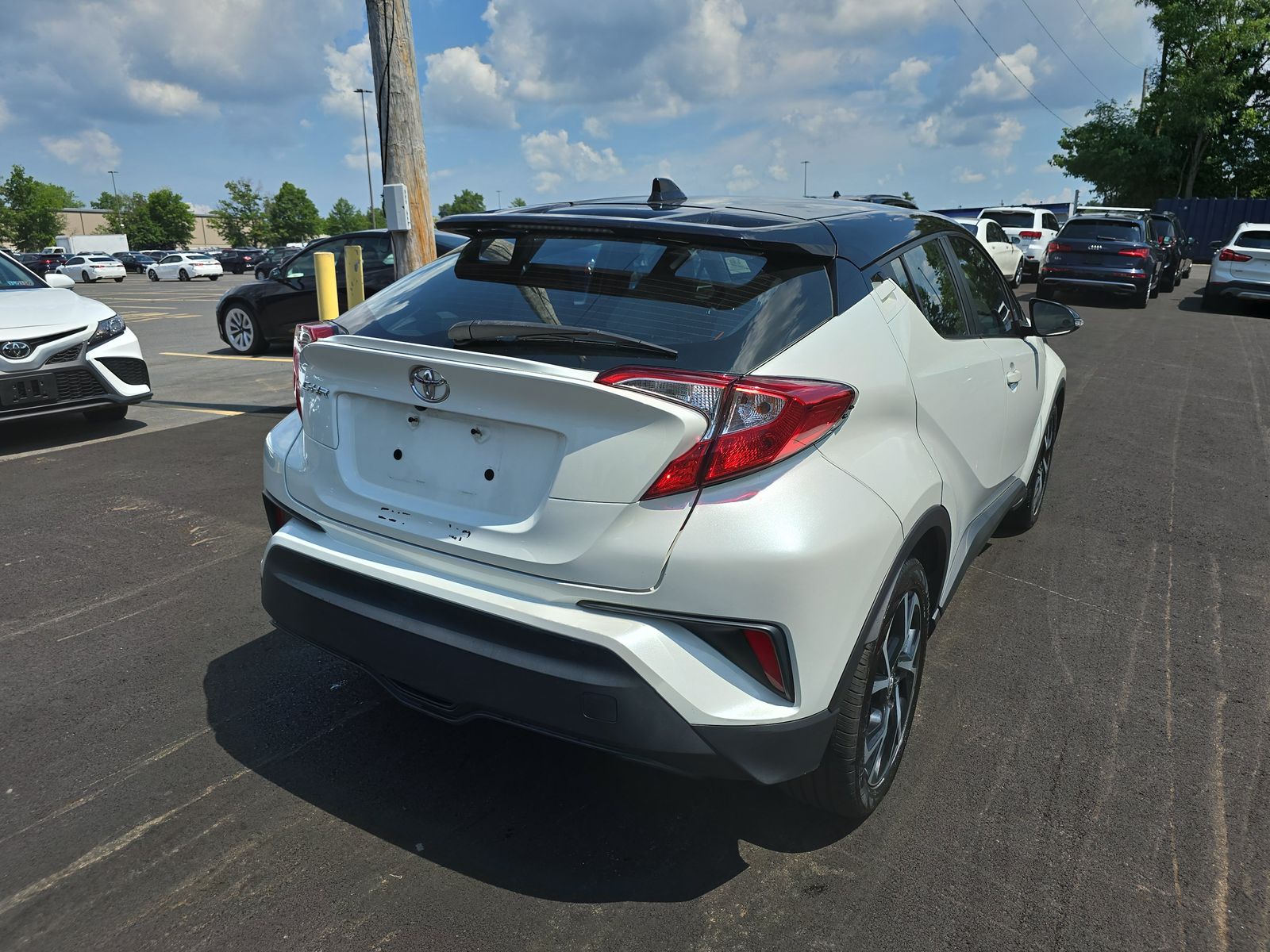 2019 Toyota C-HR XLE FWD