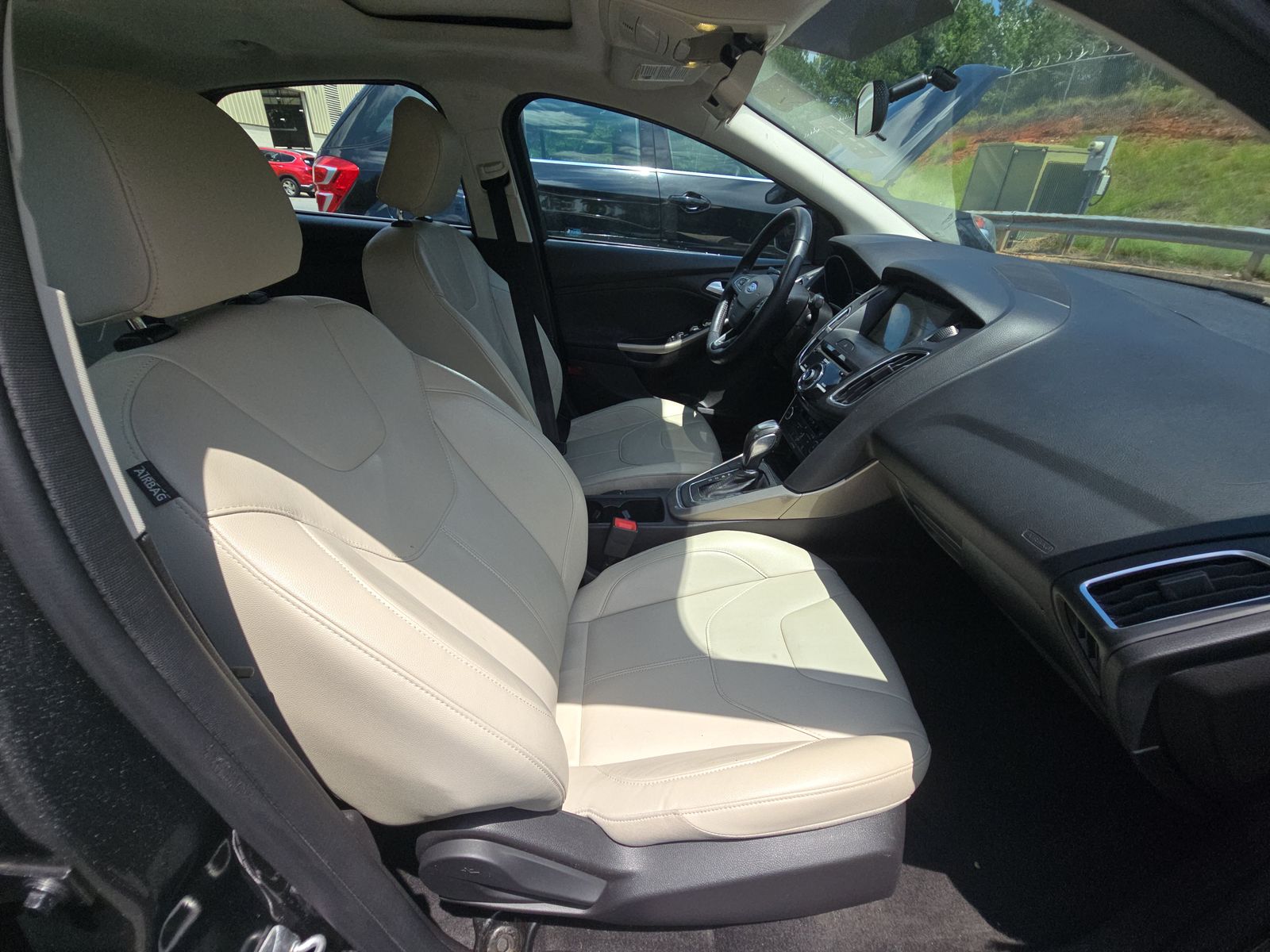 2017 Ford Focus Titanium FWD