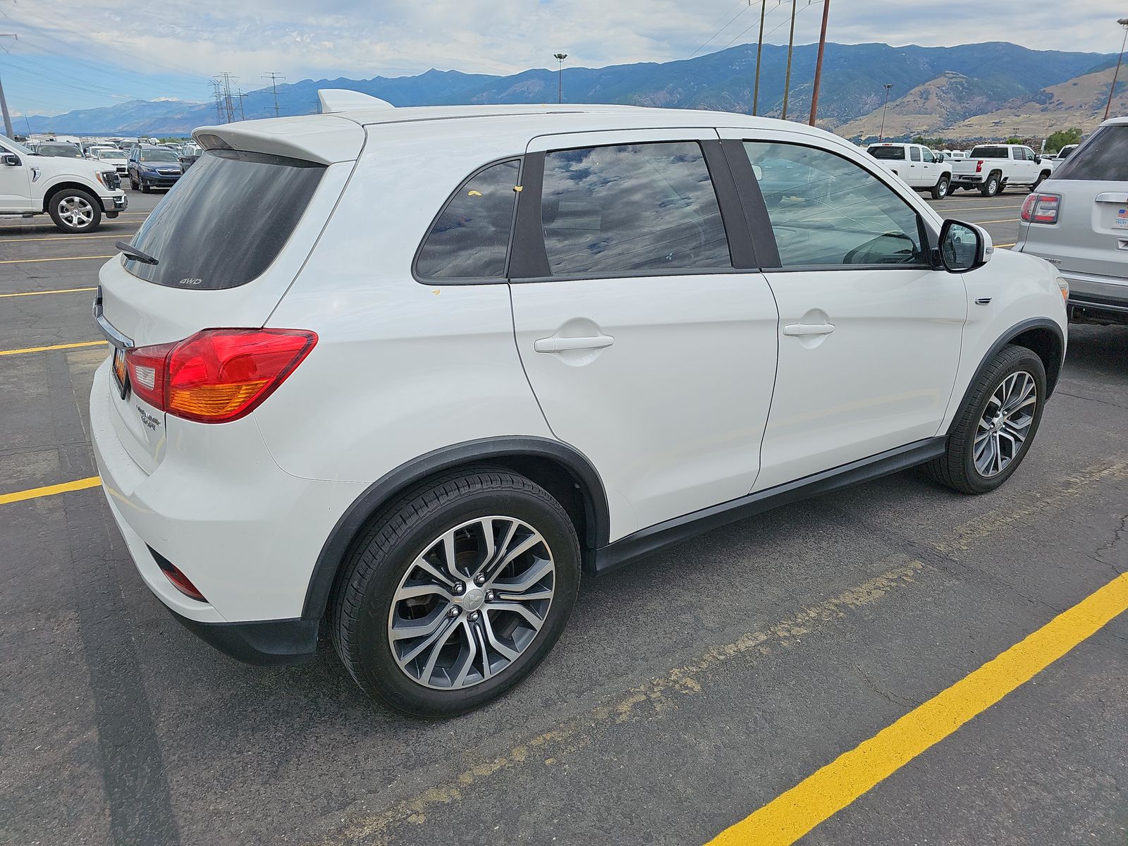 2019 Mitsubishi Outlander Sport ES AWD