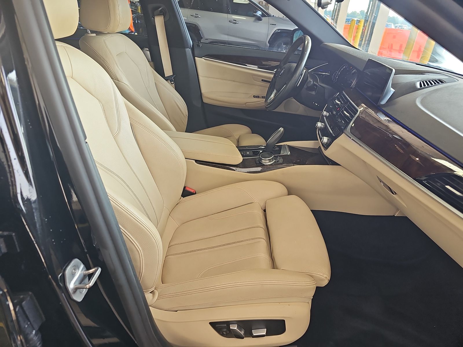 2017 BMW 5 Series 530i xDrive AWD
