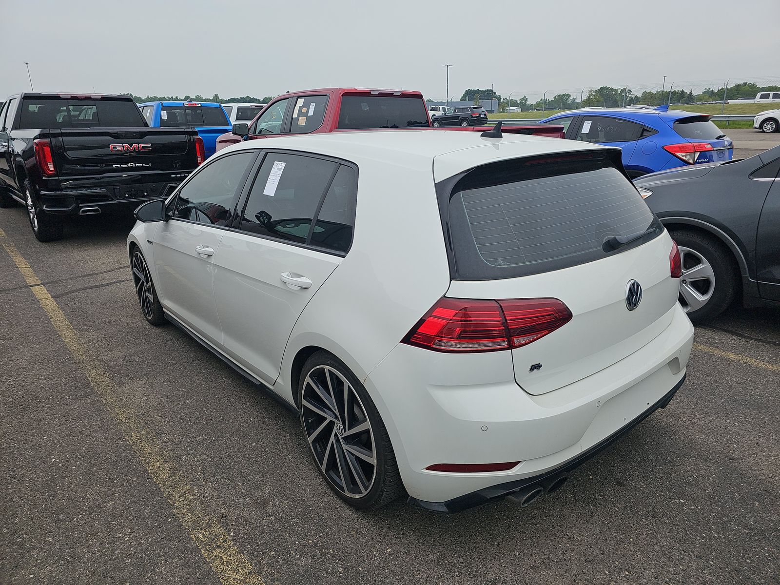 2018 Volkswagen Golf R Base AWD