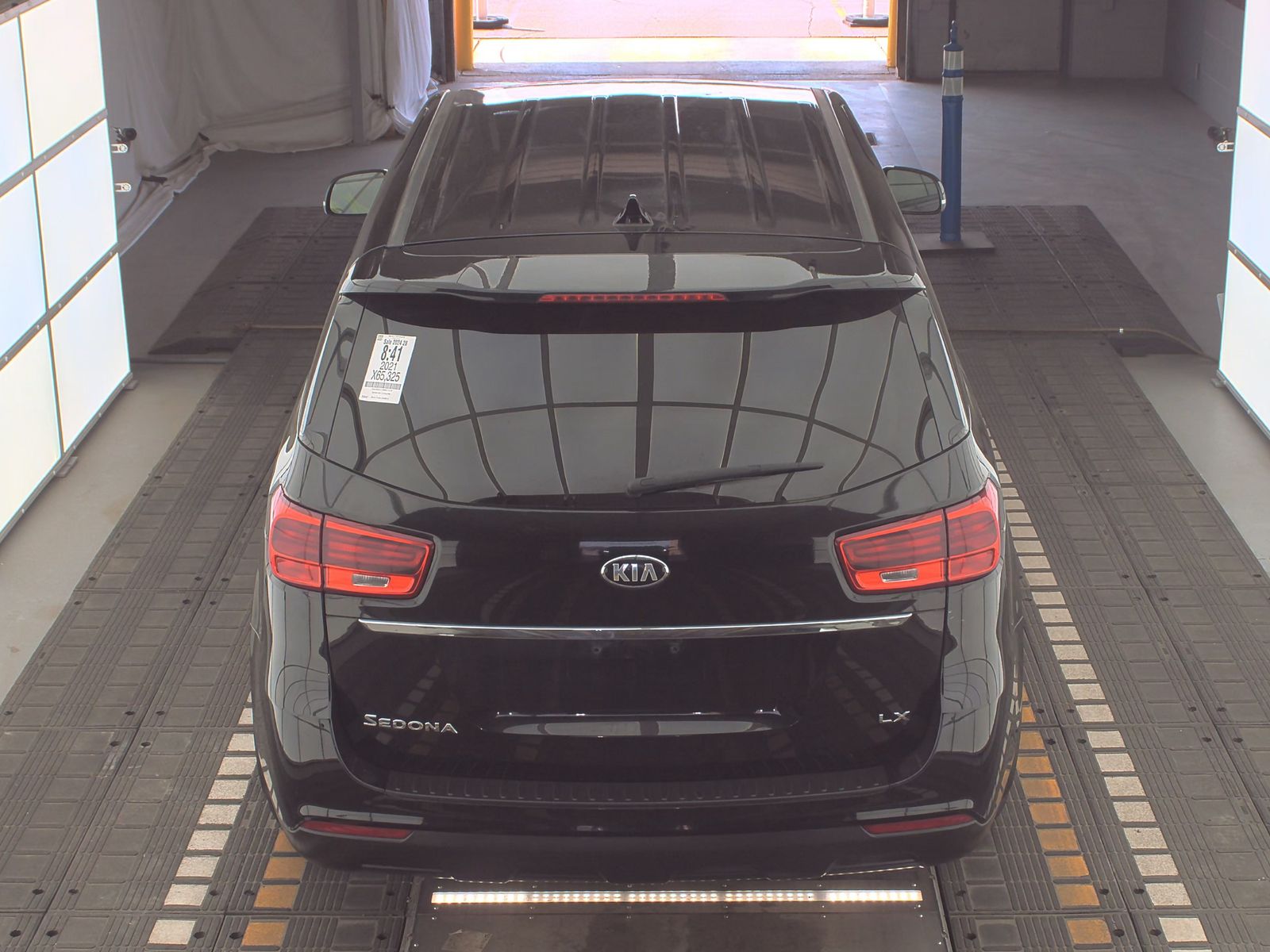 2021 Kia Sedona LX FWD